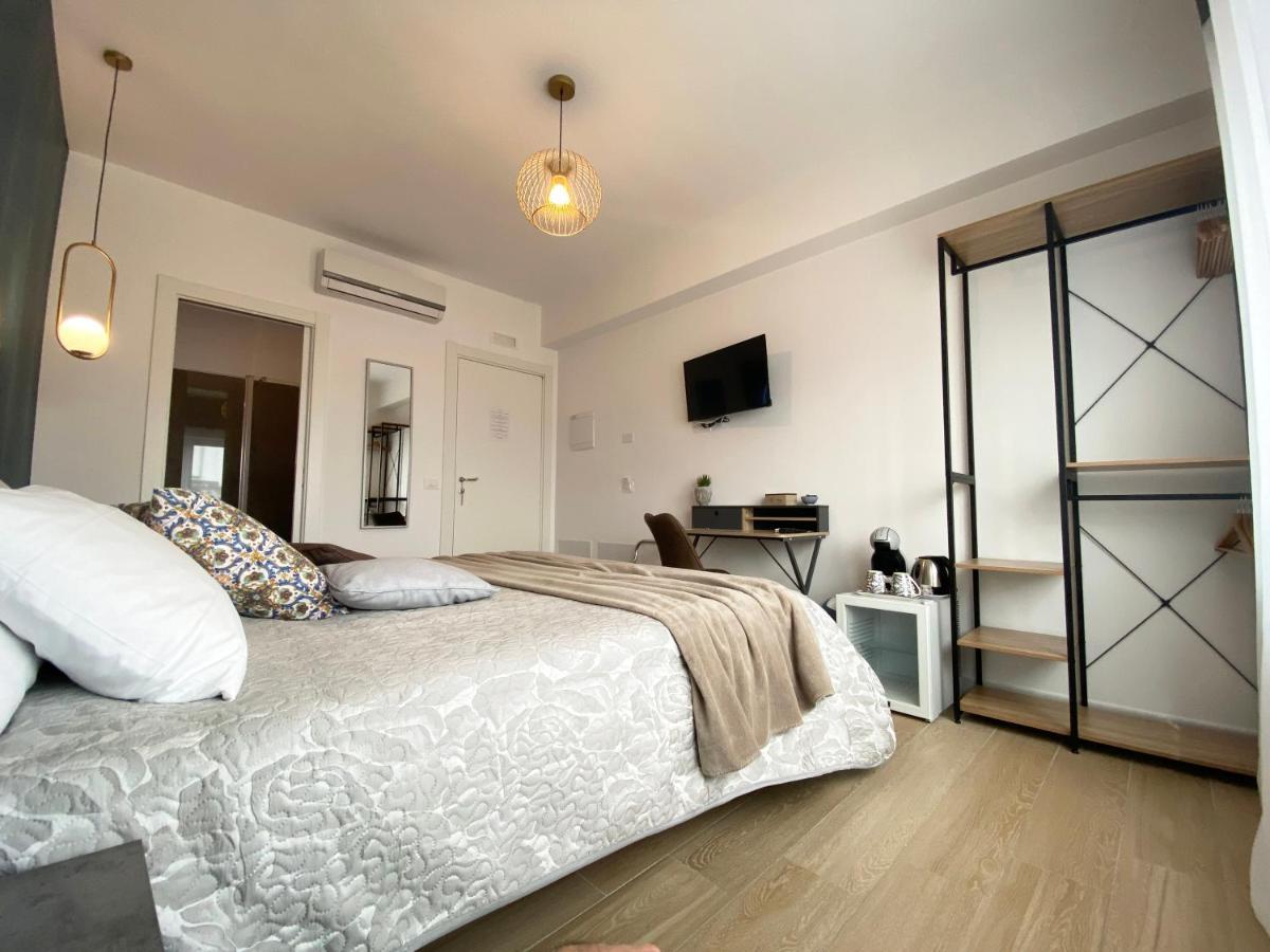Bari Rooms Carulli Suite Екстериор снимка